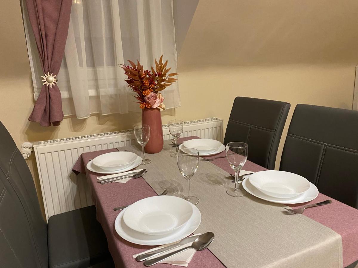 Oreo Apartman Eger Exterior foto